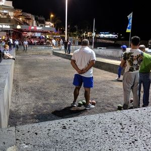 Meet your Posher, Barry